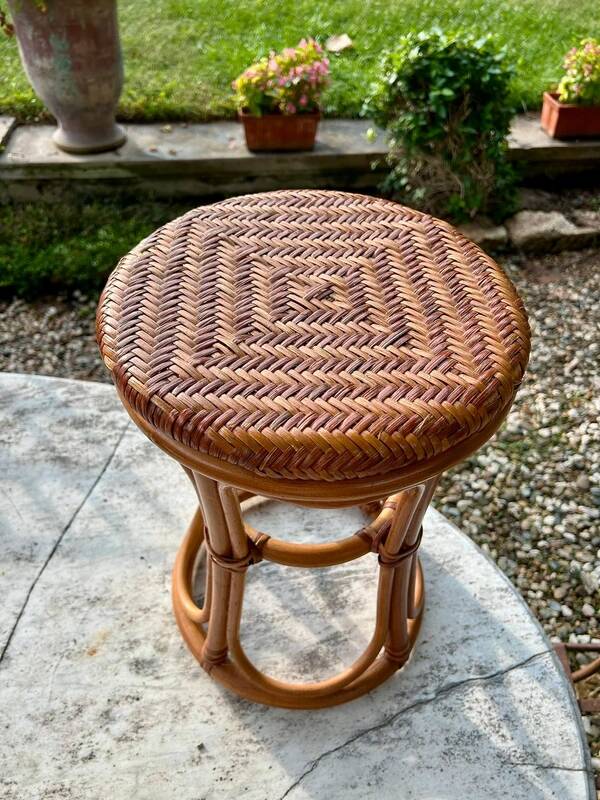 Tabouret vintage en rotin
