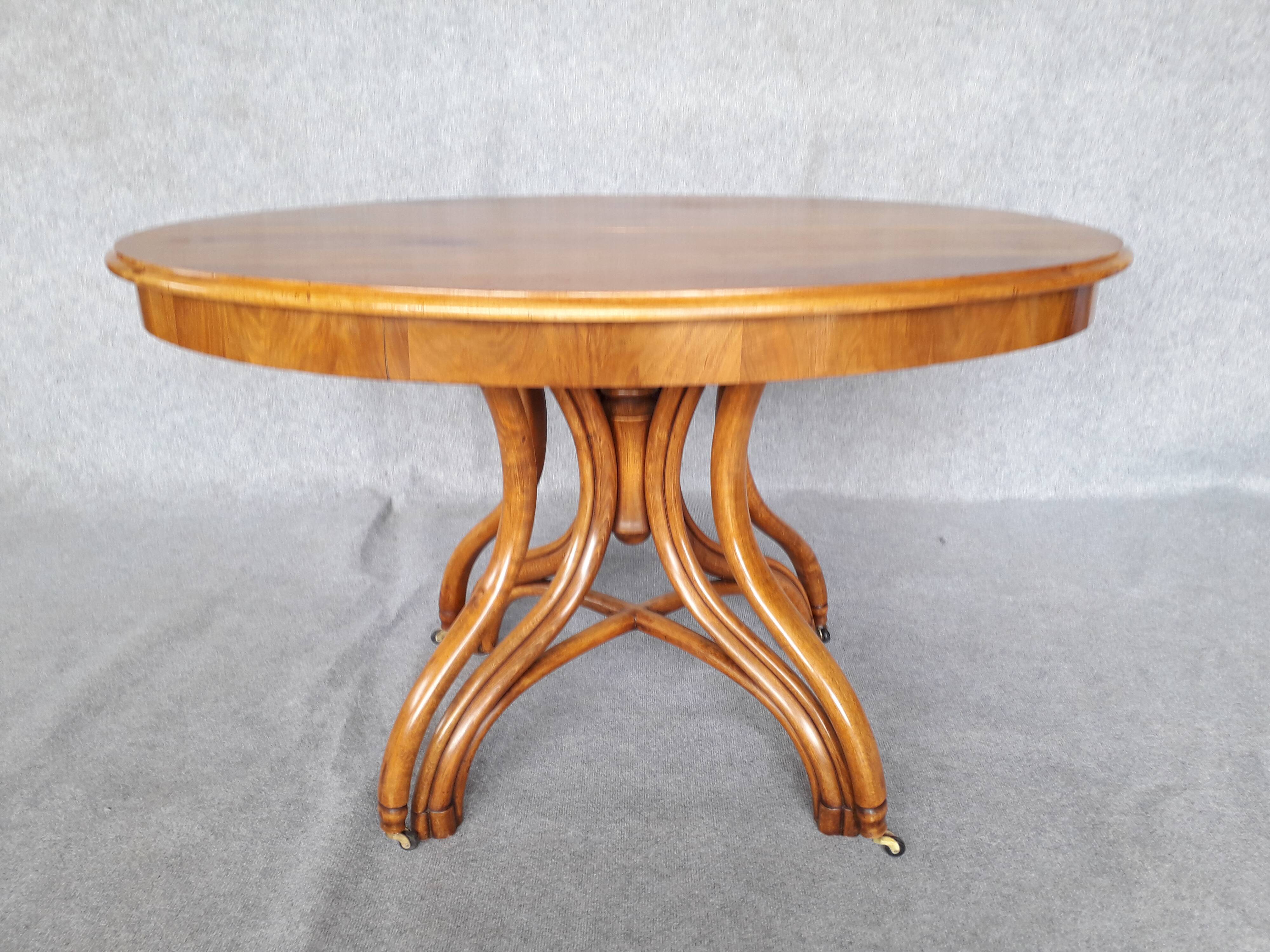 Extending table with vintage bentwood base from the end of the 19th century