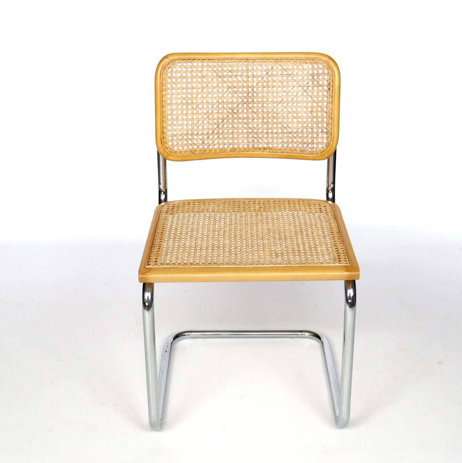 Chair B32