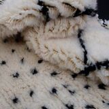 Traditional handwoven Berber rug size 1.5/3 m