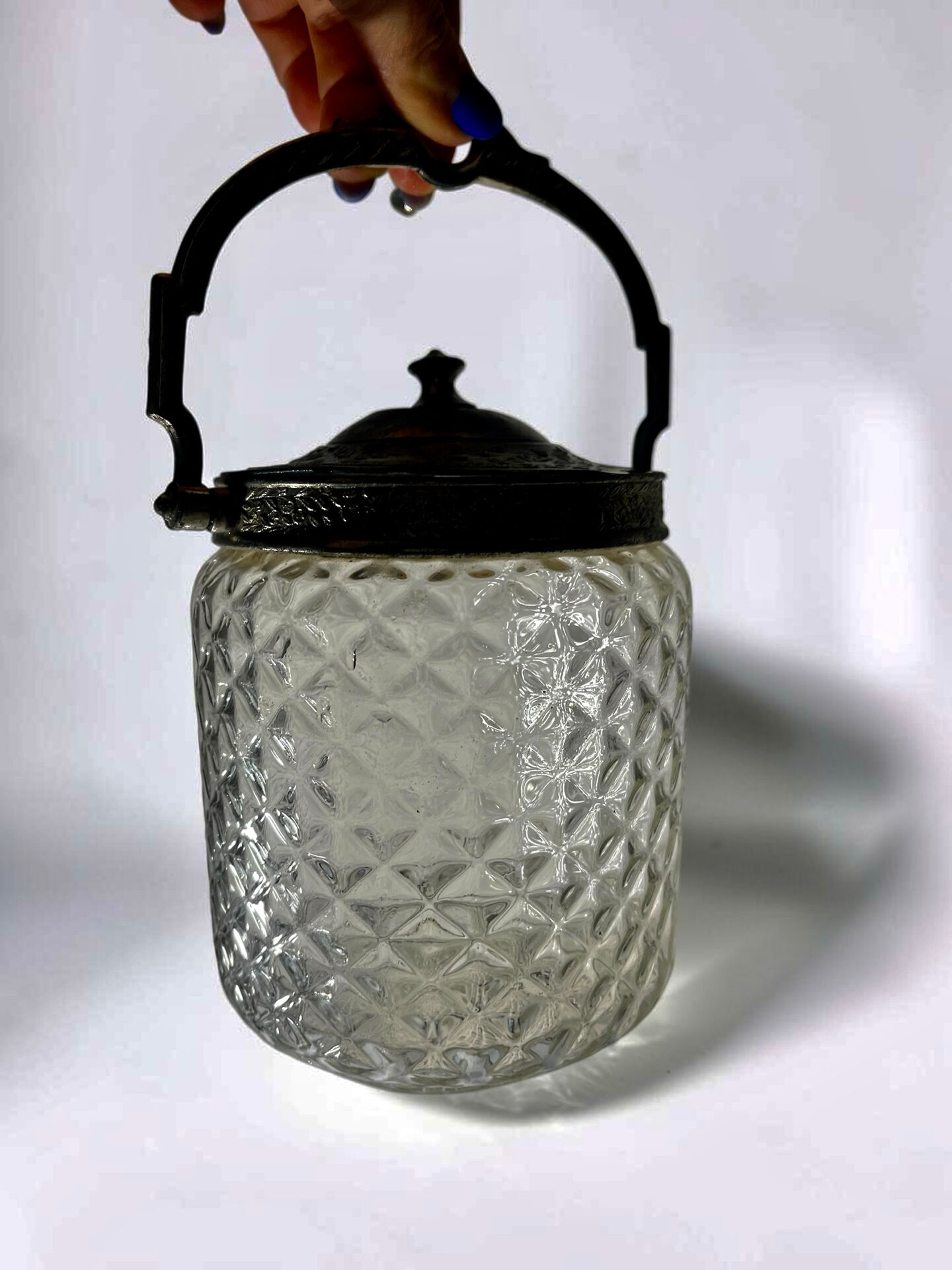 Biscuit jar