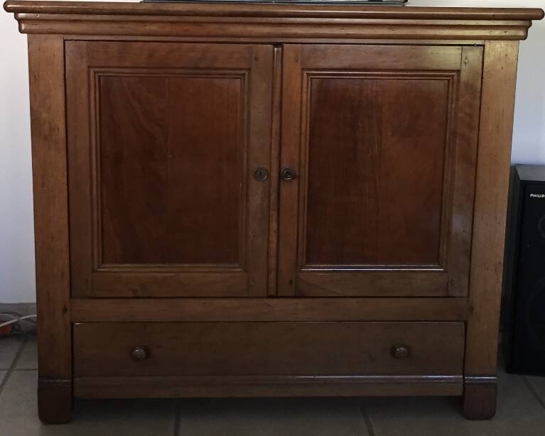 Meuble tv ou bar en merisier avec plateau pivotant