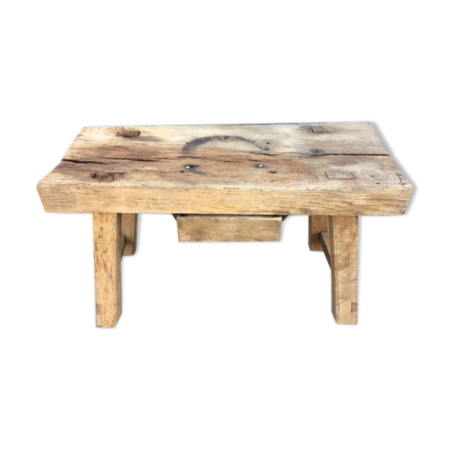 Low workbench with drawers