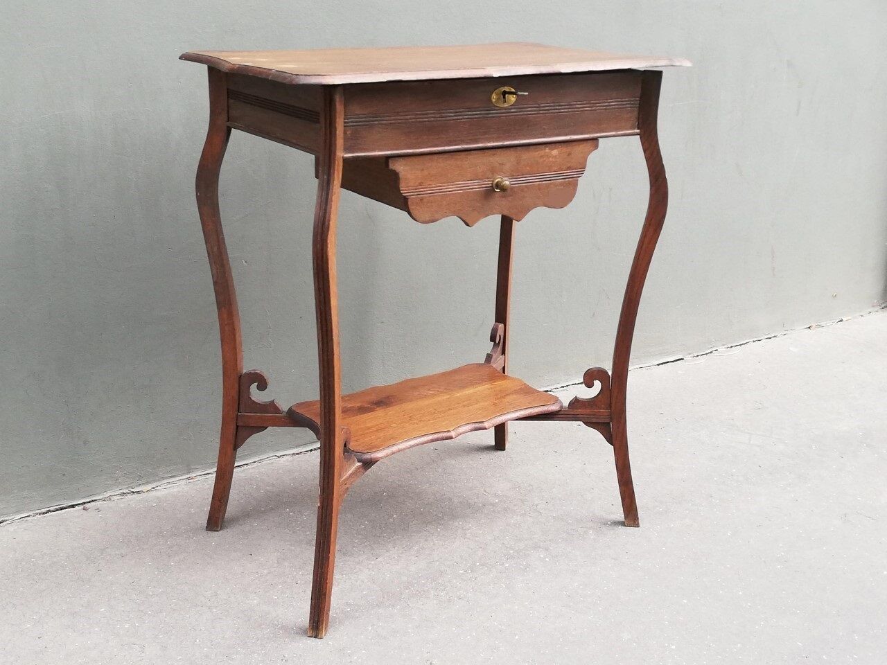 Oak dressing table 1900 Art Nouveau