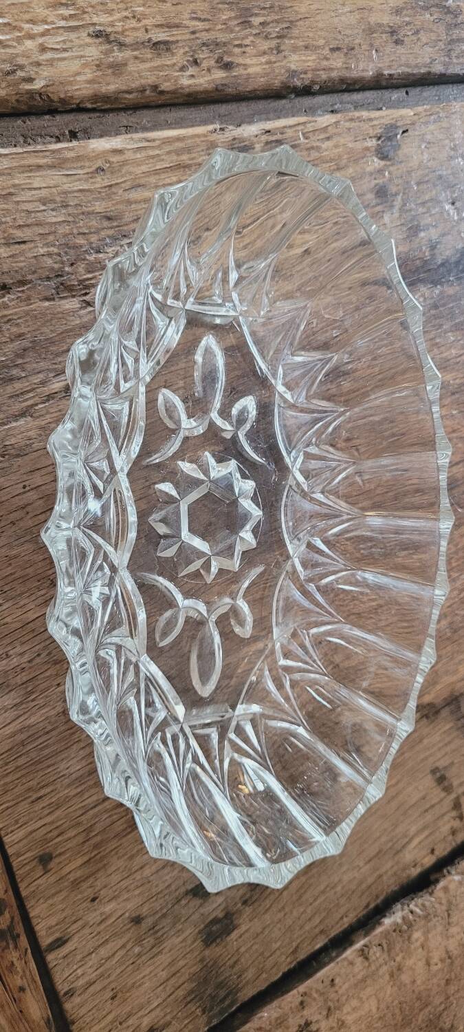 Chiseled glass pocket emptier