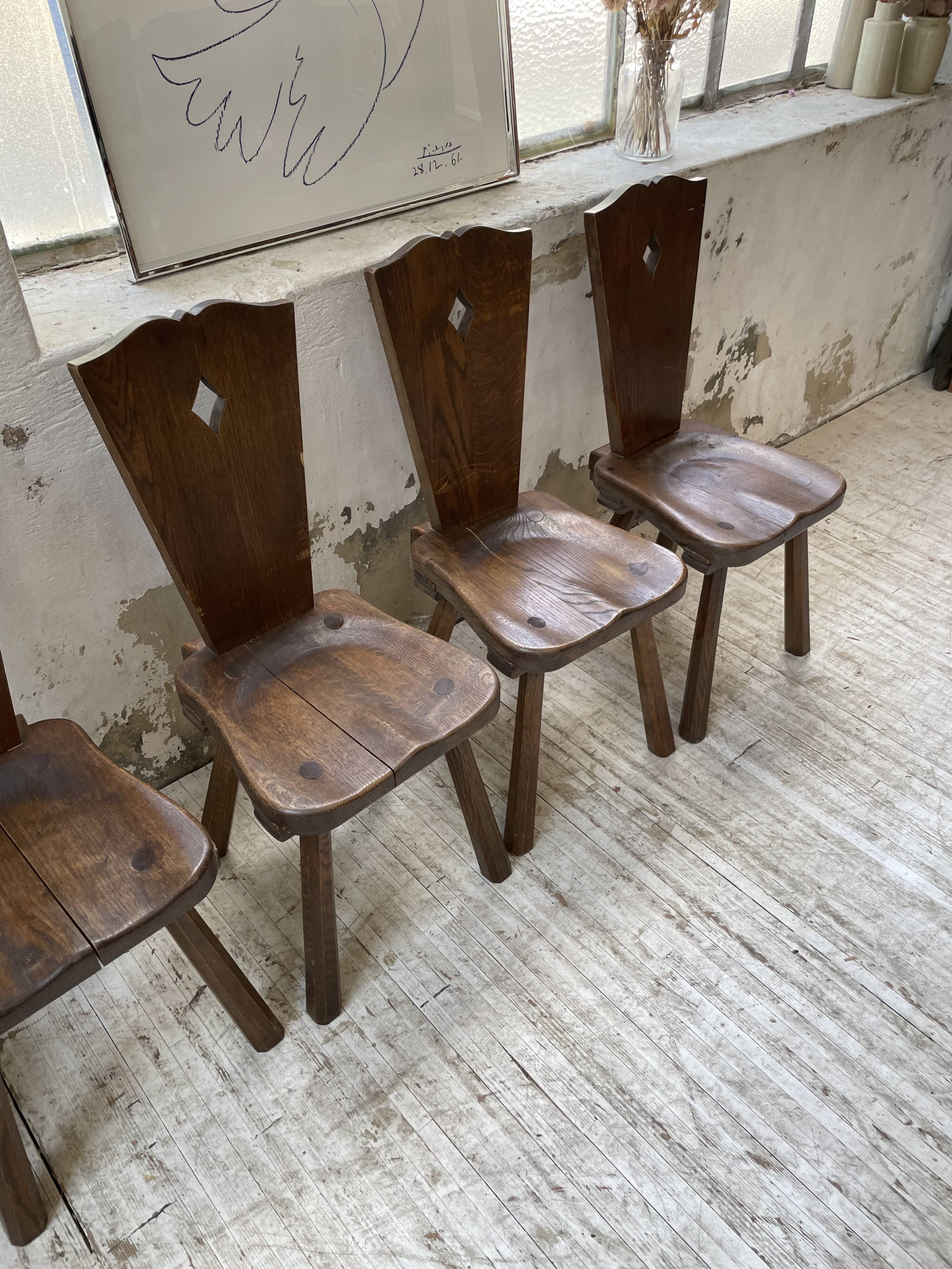 Chaises chêne massif chapo savoyarde art populaire