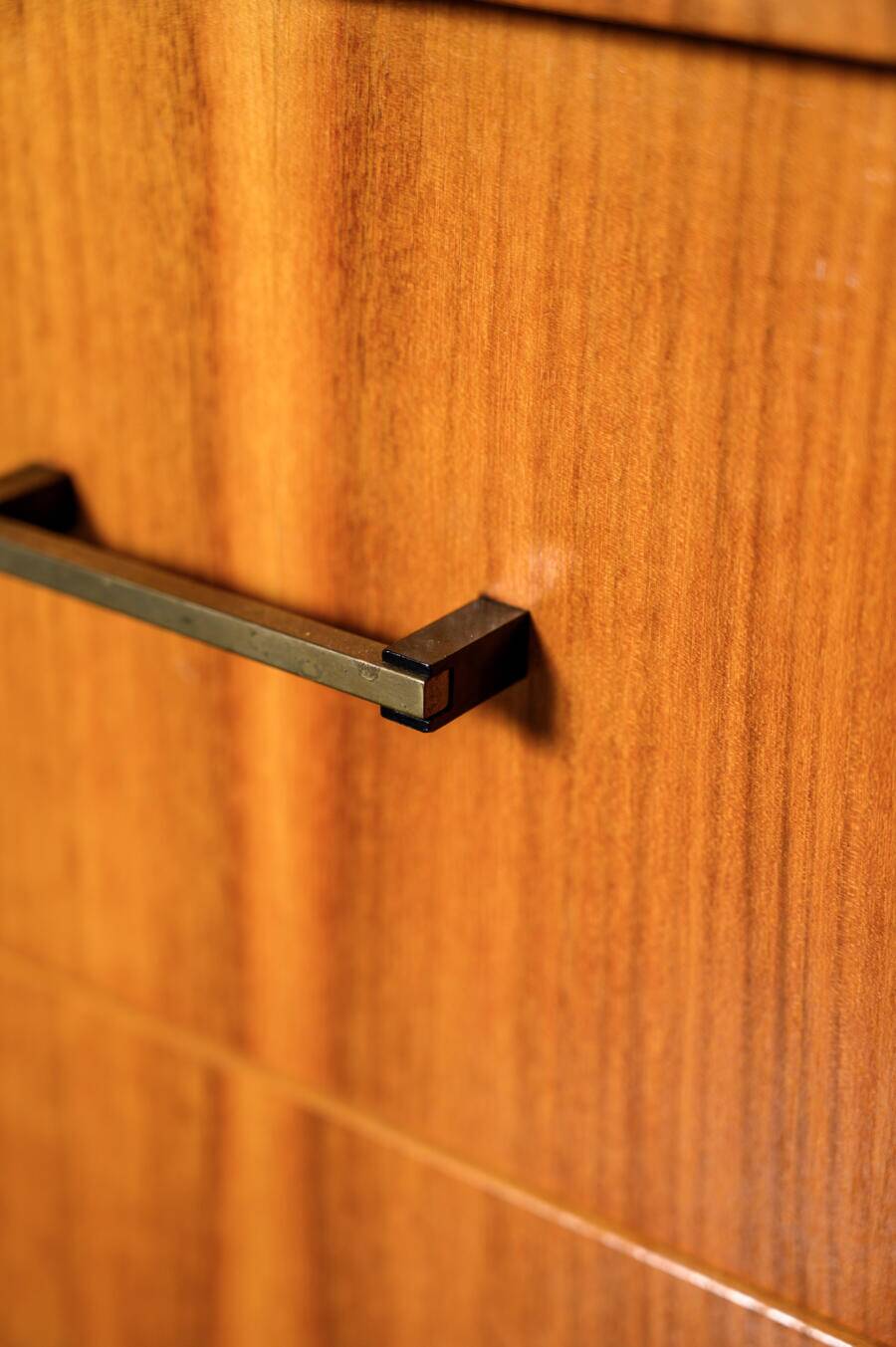 Low enfilade in rosewood