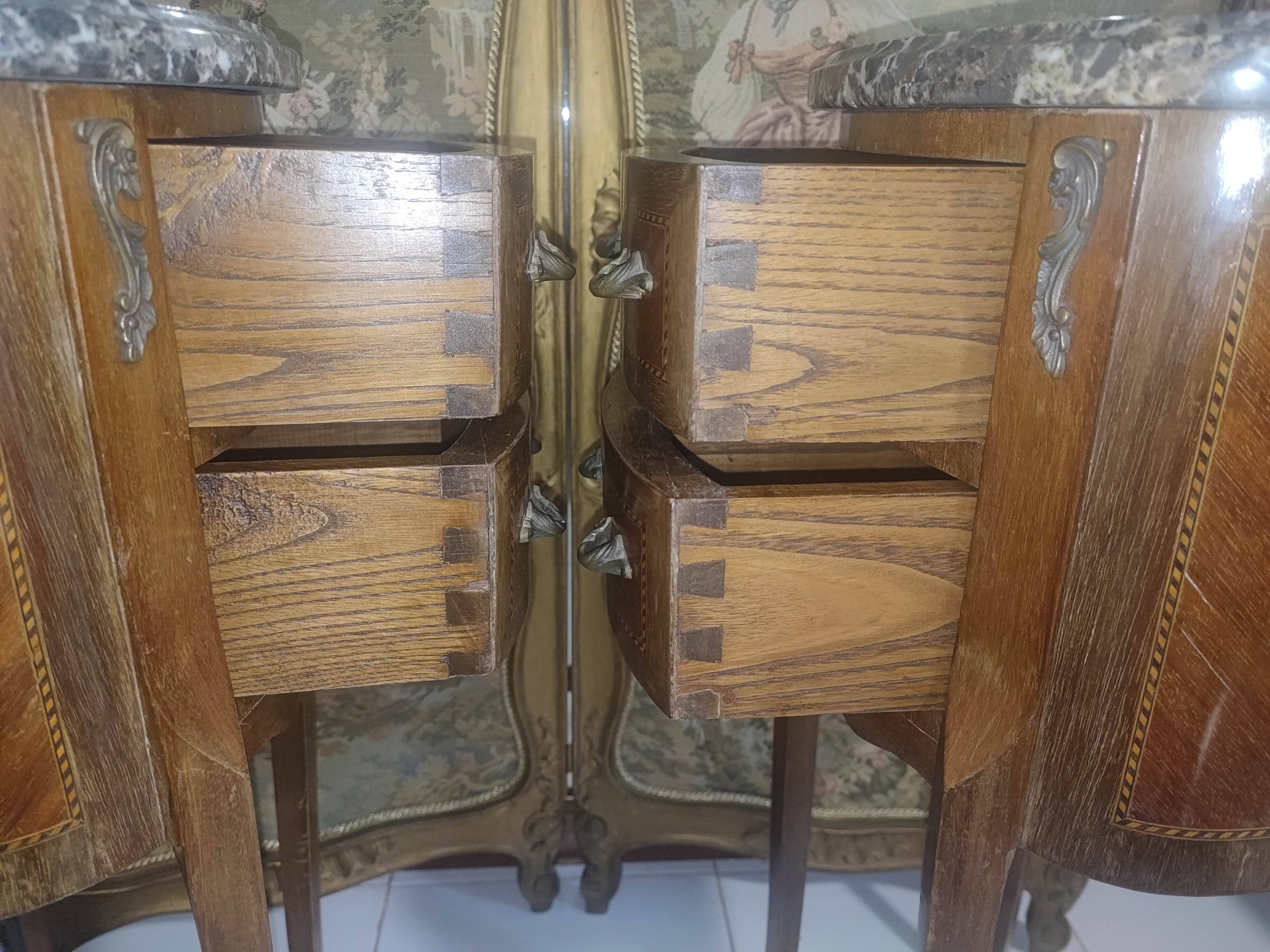 Paire de chevet style Louis xv marqueté