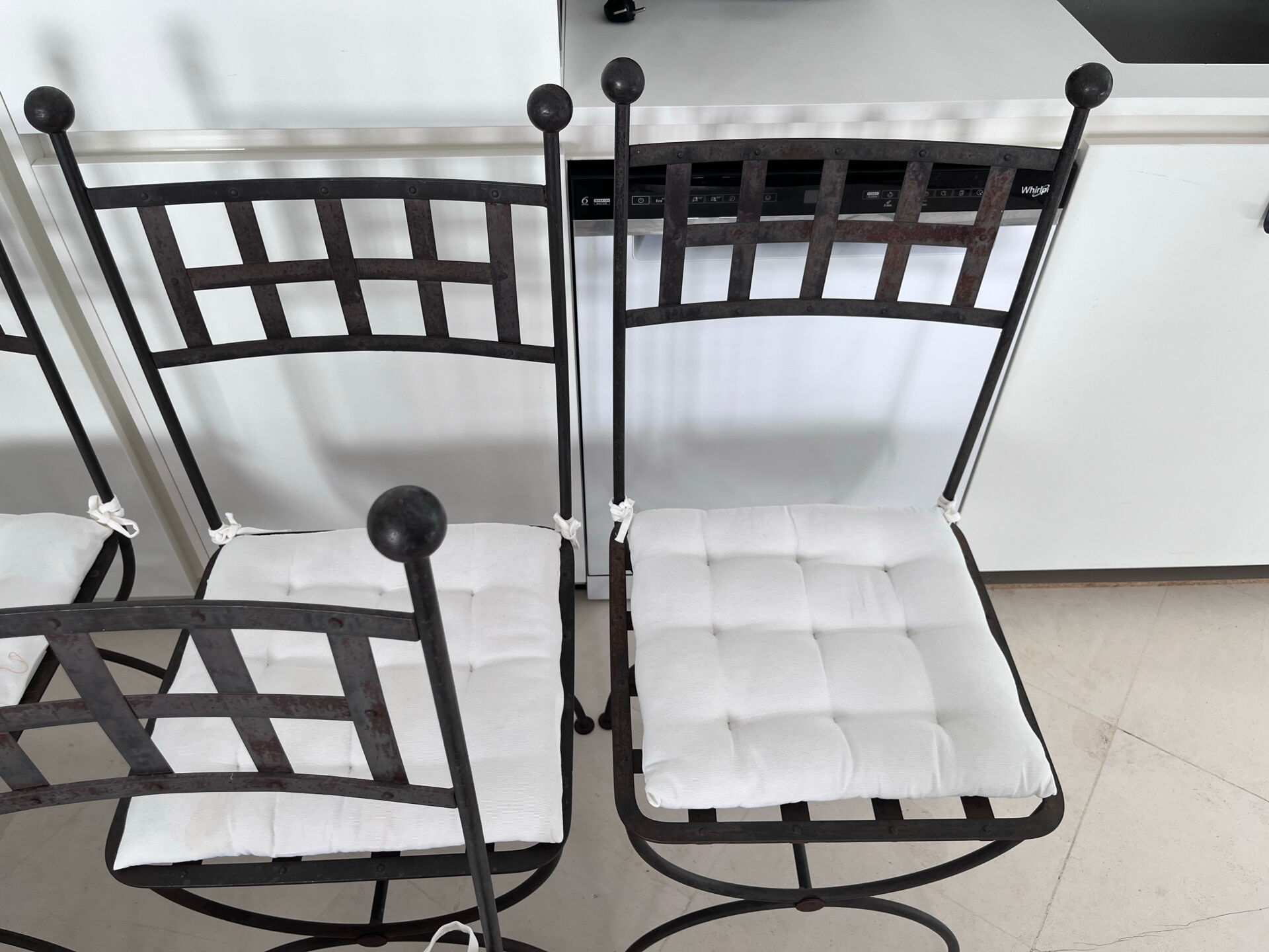 Set of 6 wrought iron chairs