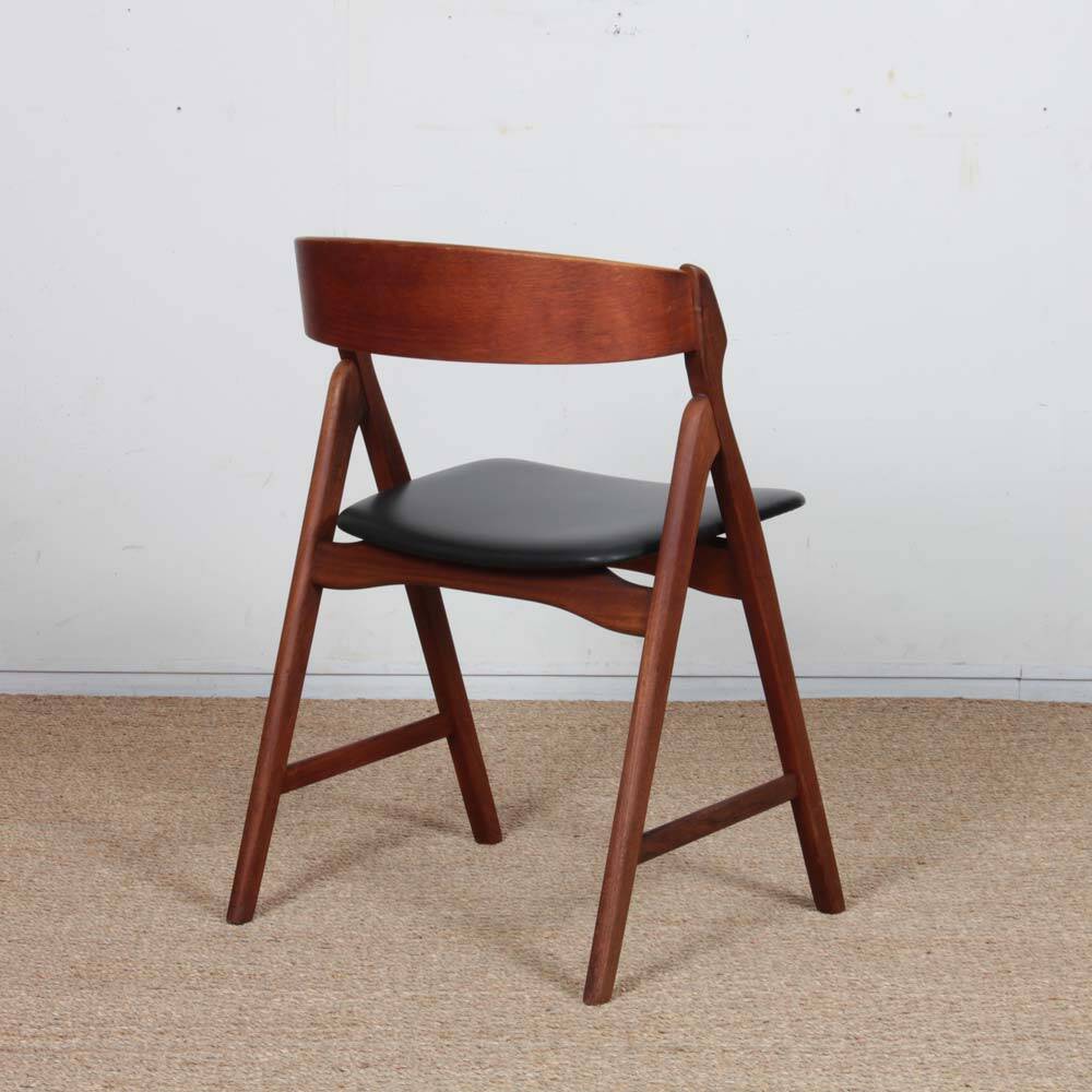 Pair of chairs by Henning Kjaernulf for Boltinge Stolefabrik, 1960