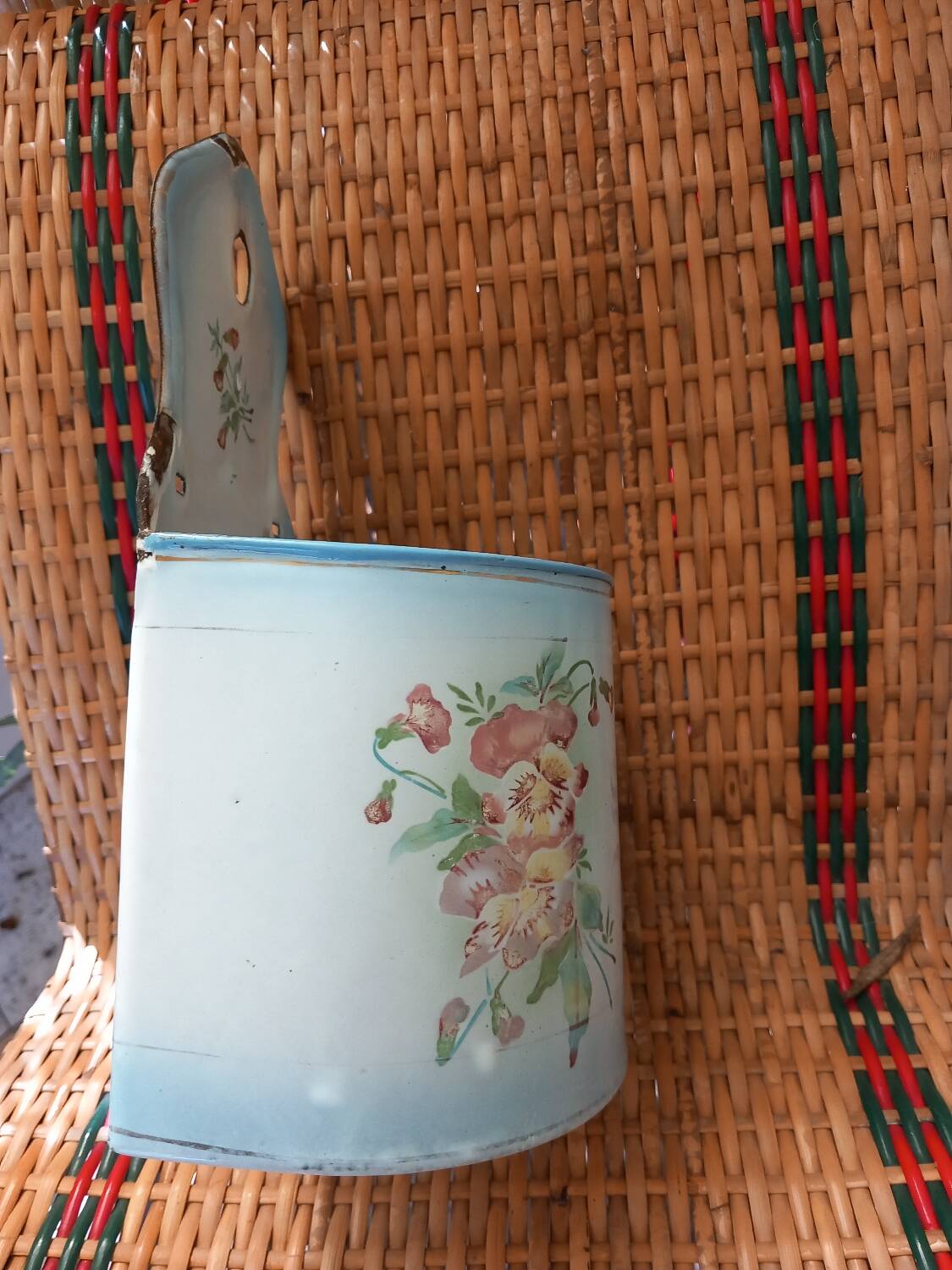 Enameled sheet salt box