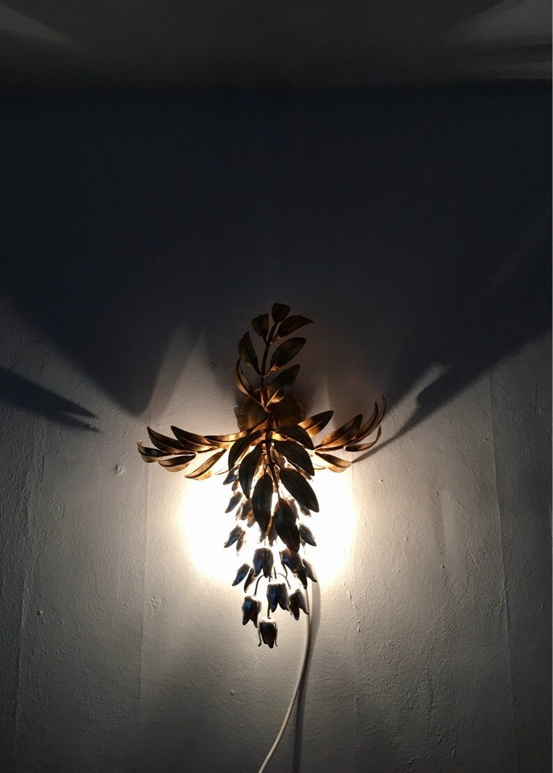 Iitalian Hollywood Regency gilded metal wall lamp by Hans Kögl
