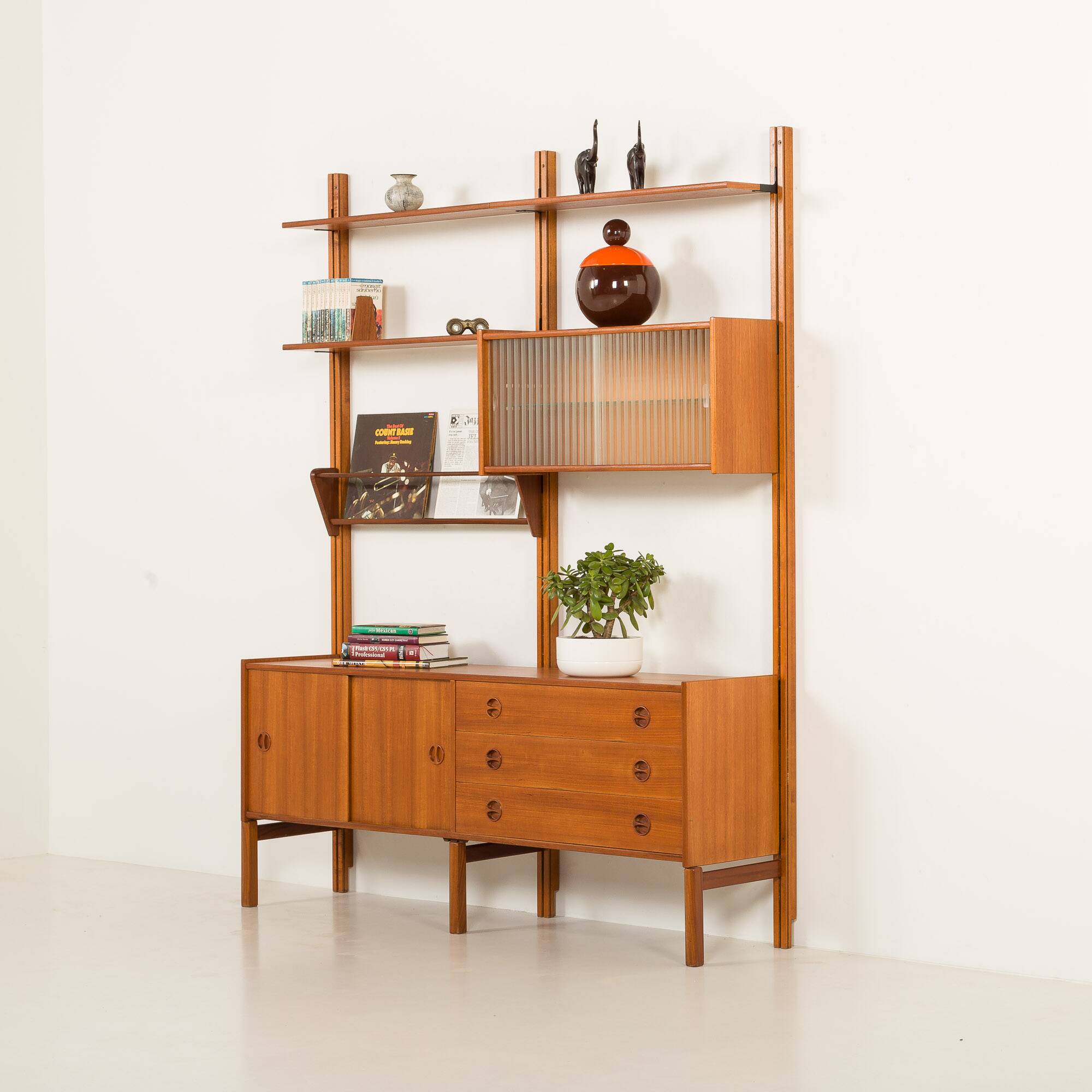 Scandinavian free standing wall unit by Sven Andersen, Norway, 1960s