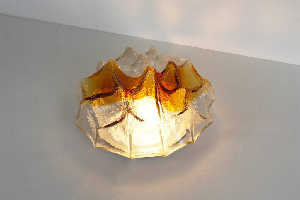 Plafonnier en verre de Murano de taille moyenne par AV Mazzega