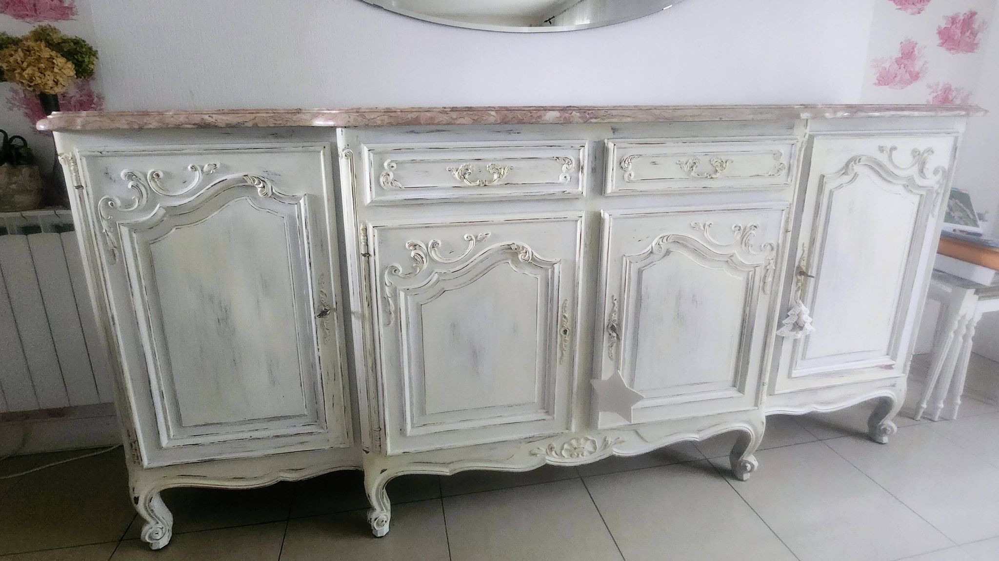 Buffet in cherry wood, Provençal style, renovated in aged white.