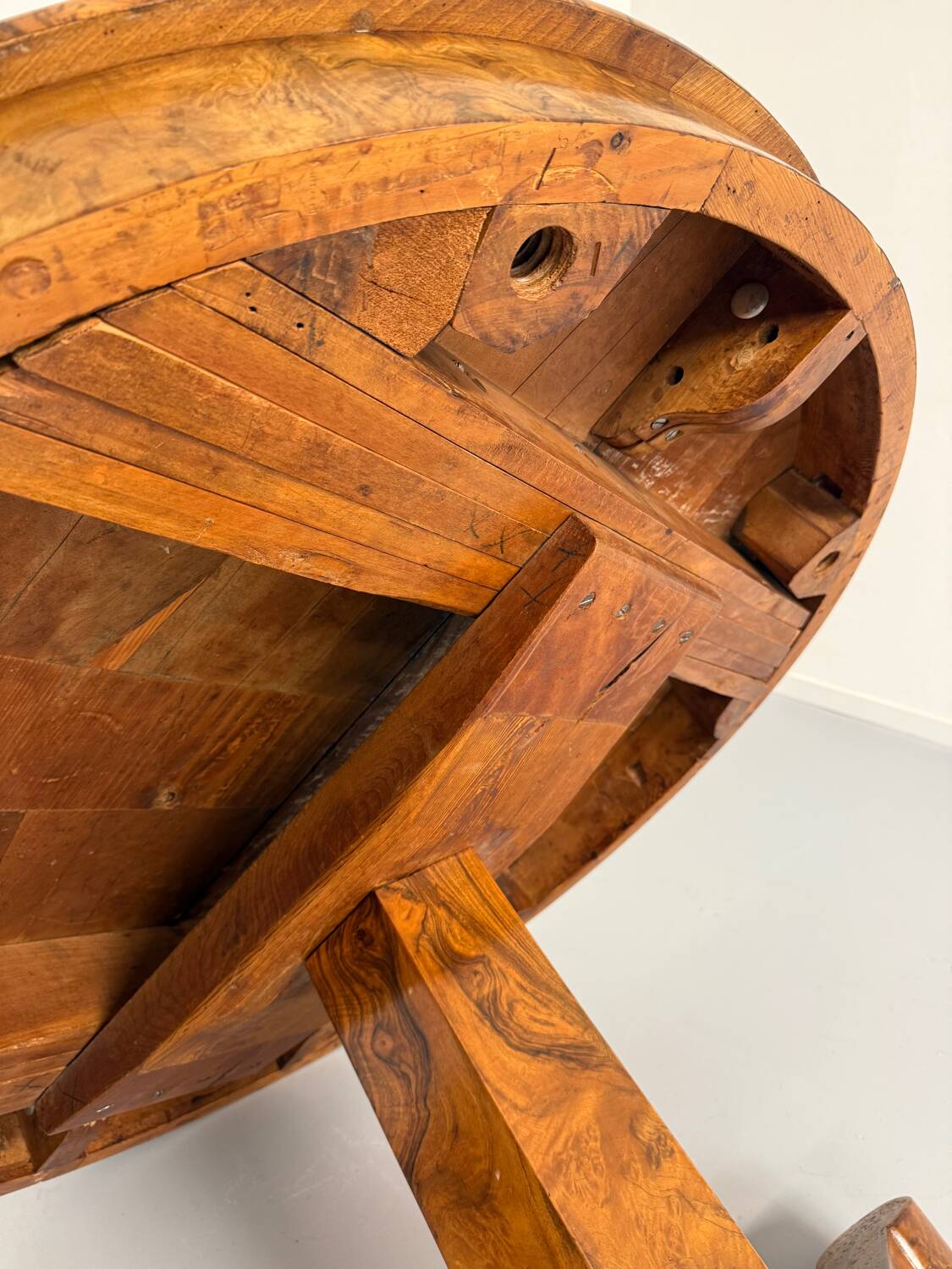 Antique large 19th century Biedermeier art deco walnut table