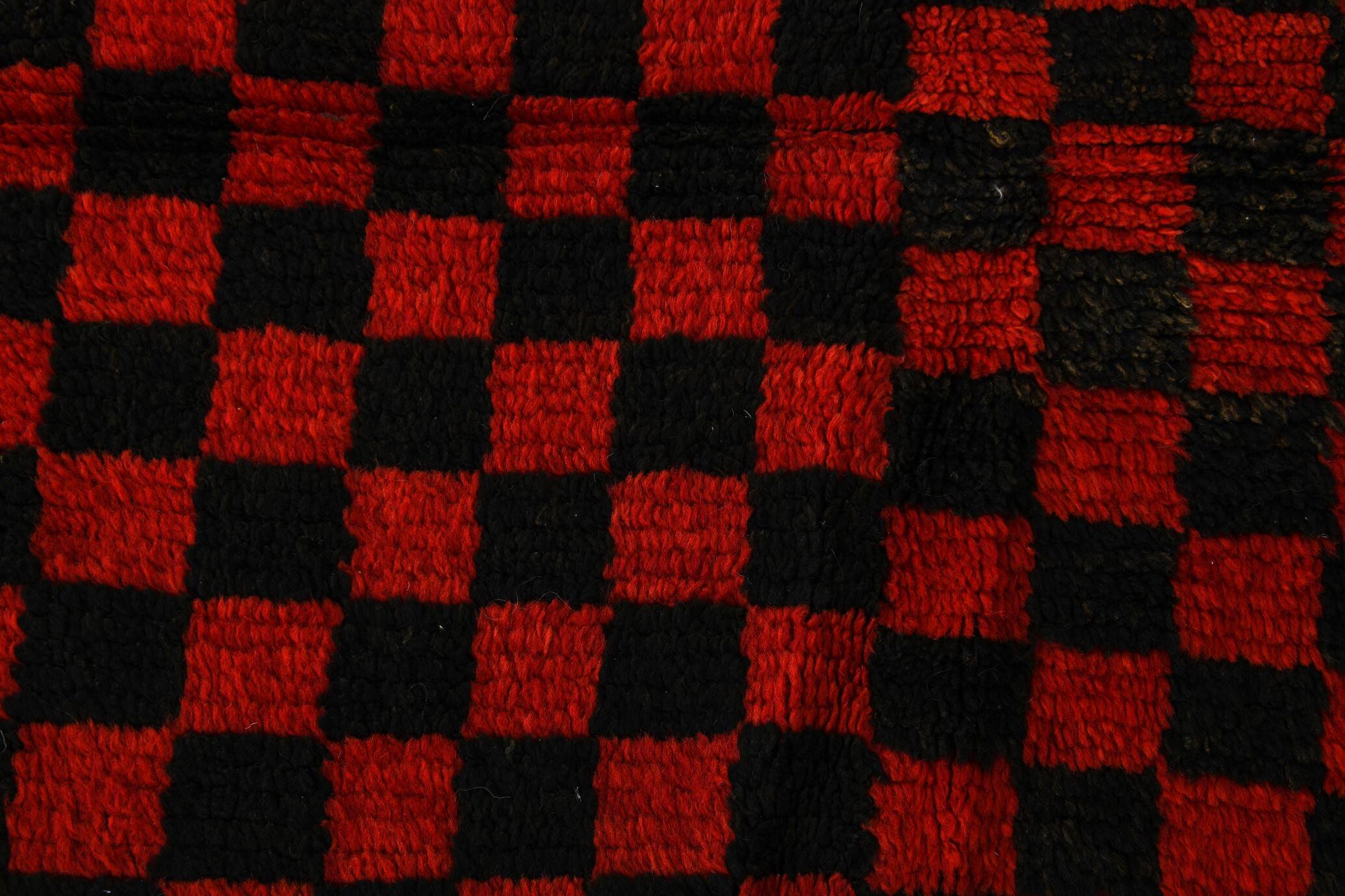 3x6 Red Black Checkered Wool Vintage Rug, 107x180Cm SK 70252
