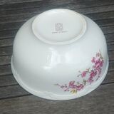 Porcelain salad bowl of the Gien earthenware factory model "peach blossoms"