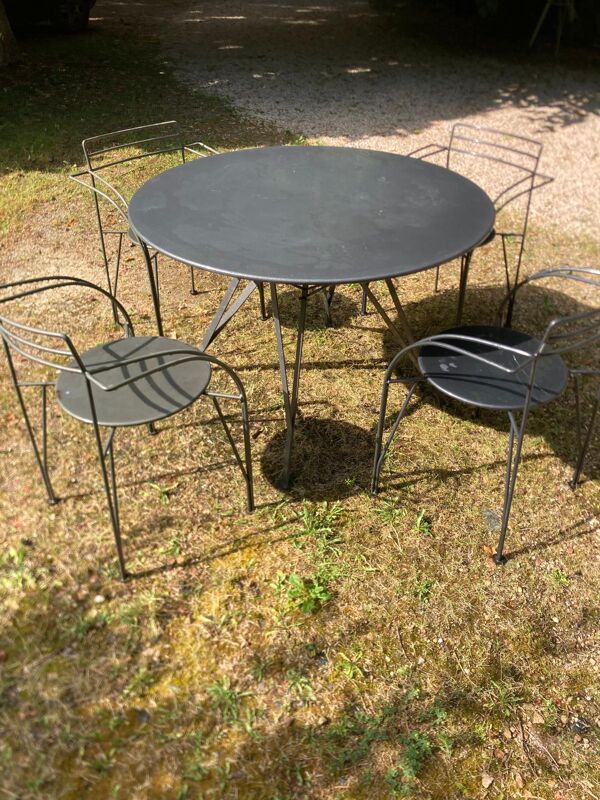 Ensemble table et chaises  lune d'argent fermob designer mourgue