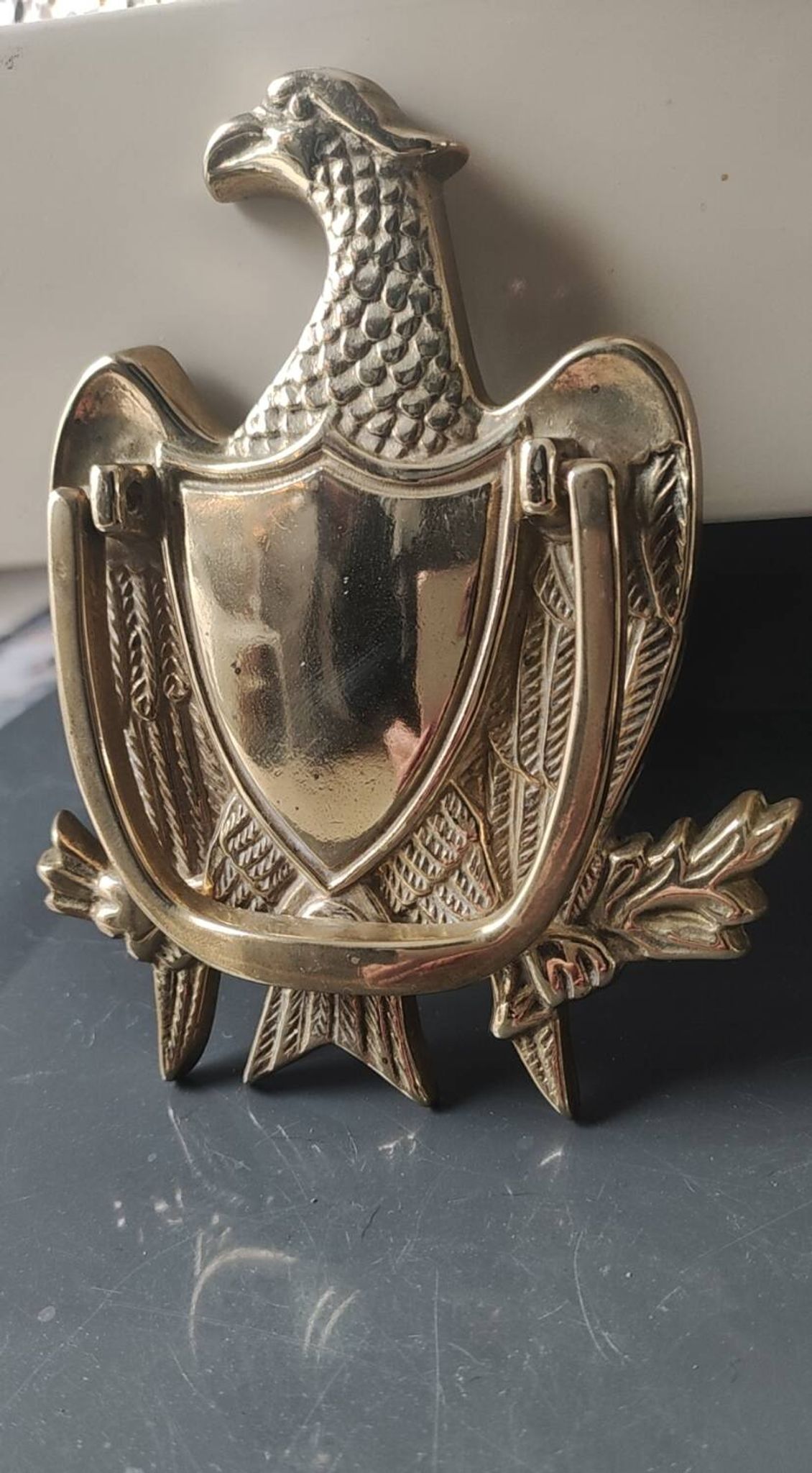 Door knocker/American bald eagle. Made of solid brass. Dimensions 15 x 10.