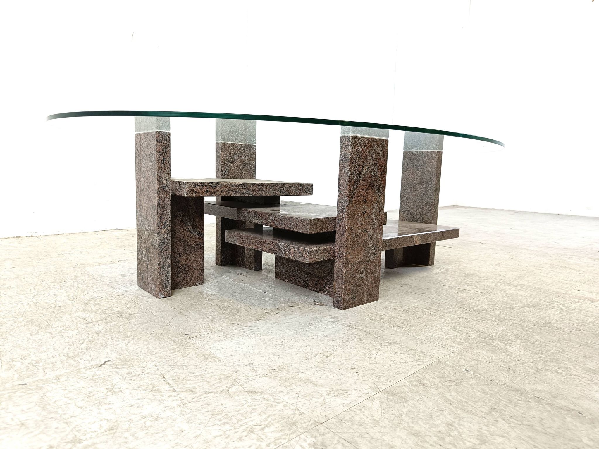 Table basse vintage en granit par Willy Ballez, 1970