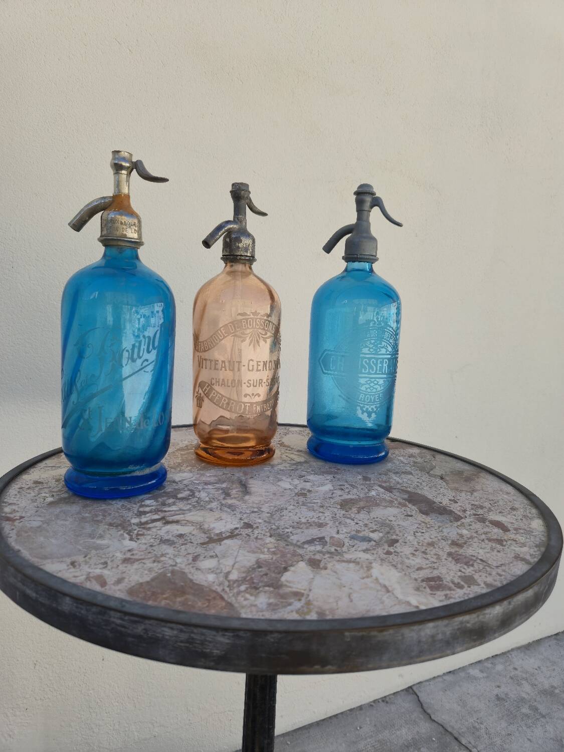 Pedestal table for restaurant bistro with lion paws and marble