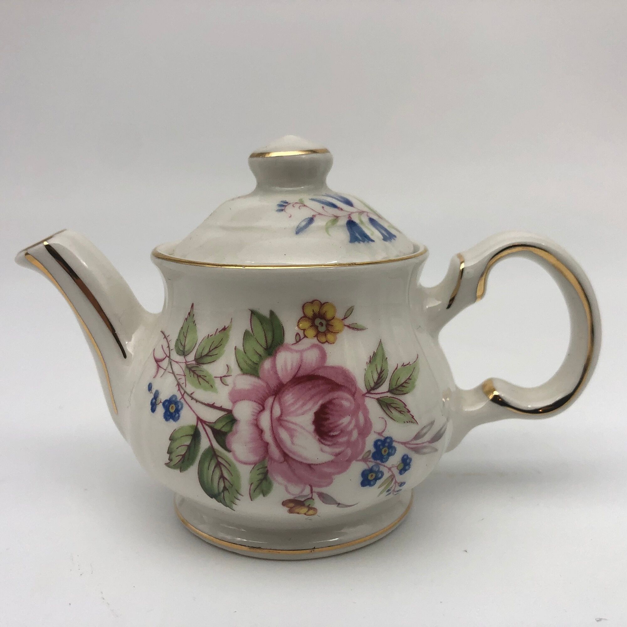 Miniature teapot "Sadler" vintage. England.