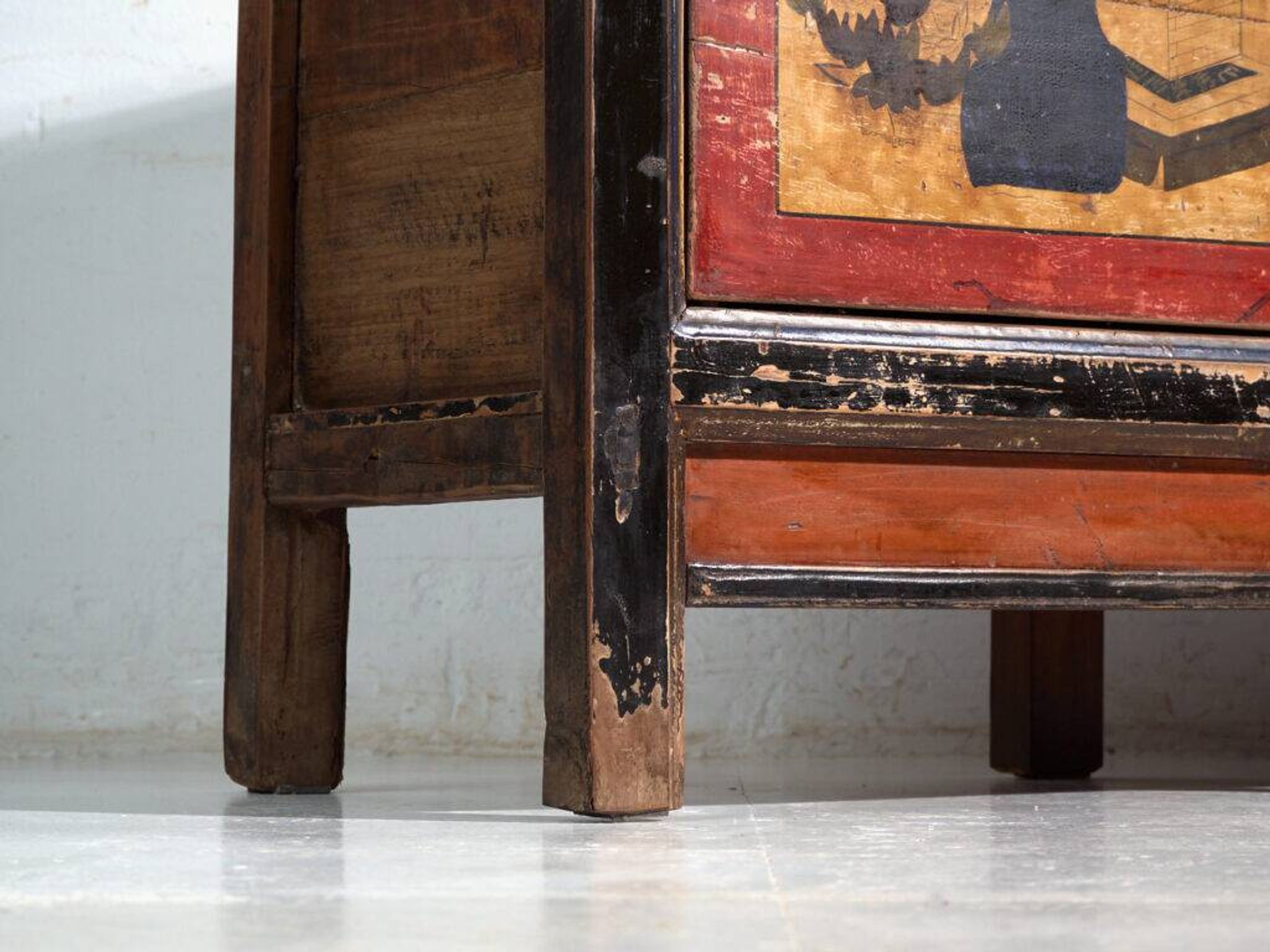 Antique lacquered pine buffet with painted lotus motifs – China, circa 1920