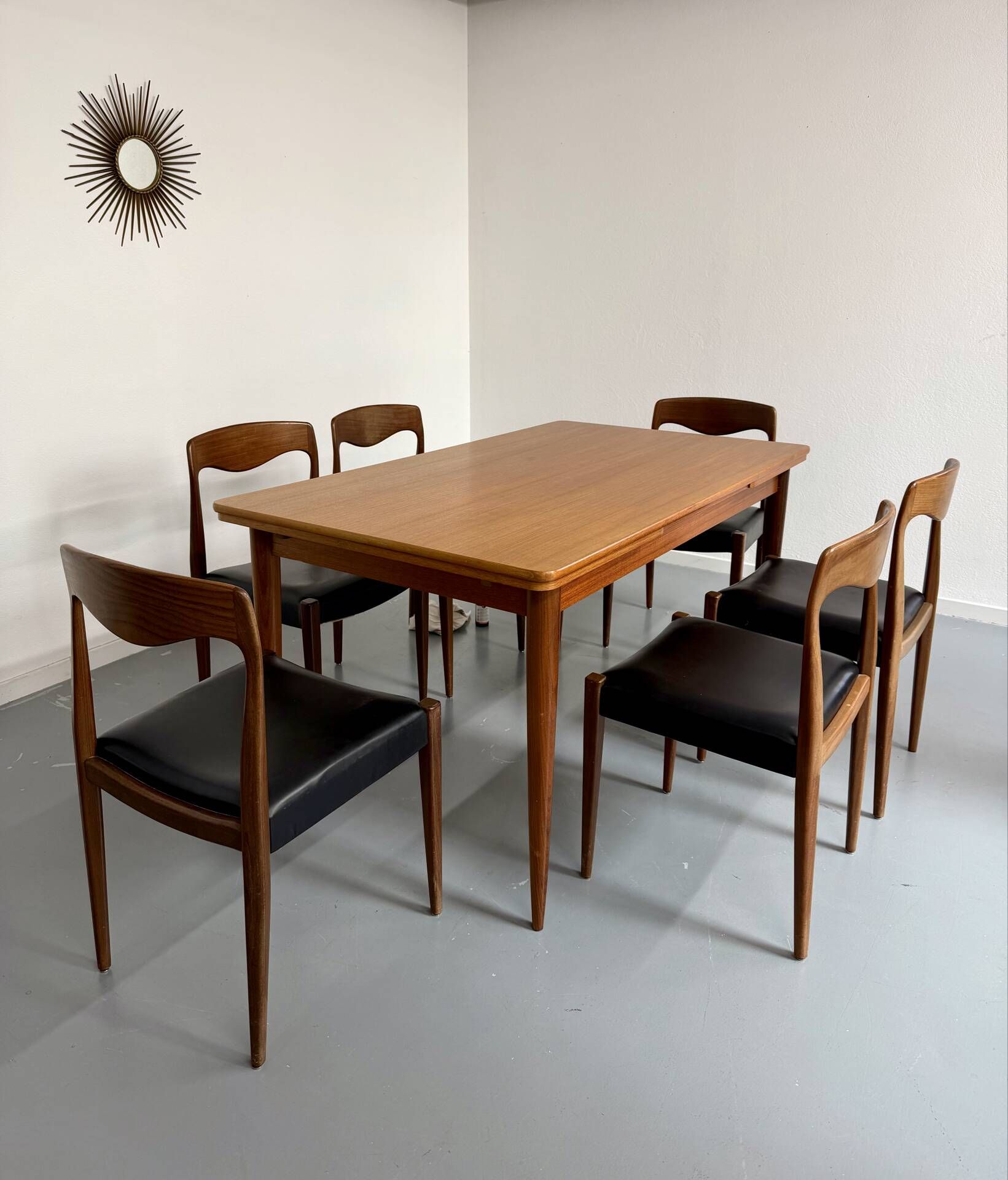 Table à manger extensible en teck design scandinave des années 1960