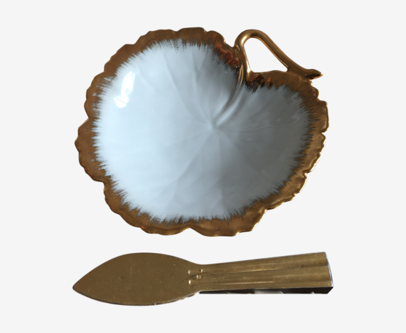 Beurrier porcelaine de Limoges et son couteau métal doré