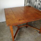 Table en  chêne doré, art nouveau