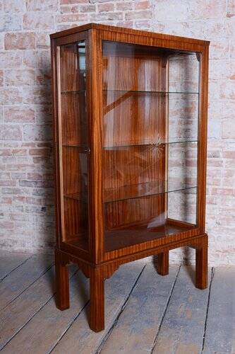 Czech Art Deco Display Cabinet in Mahogany and Glass, 1930s