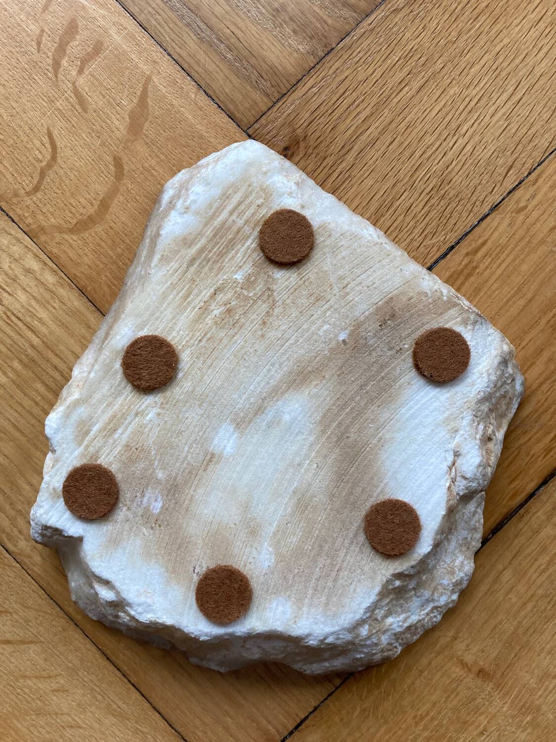 Cendrier en pierre / minéral