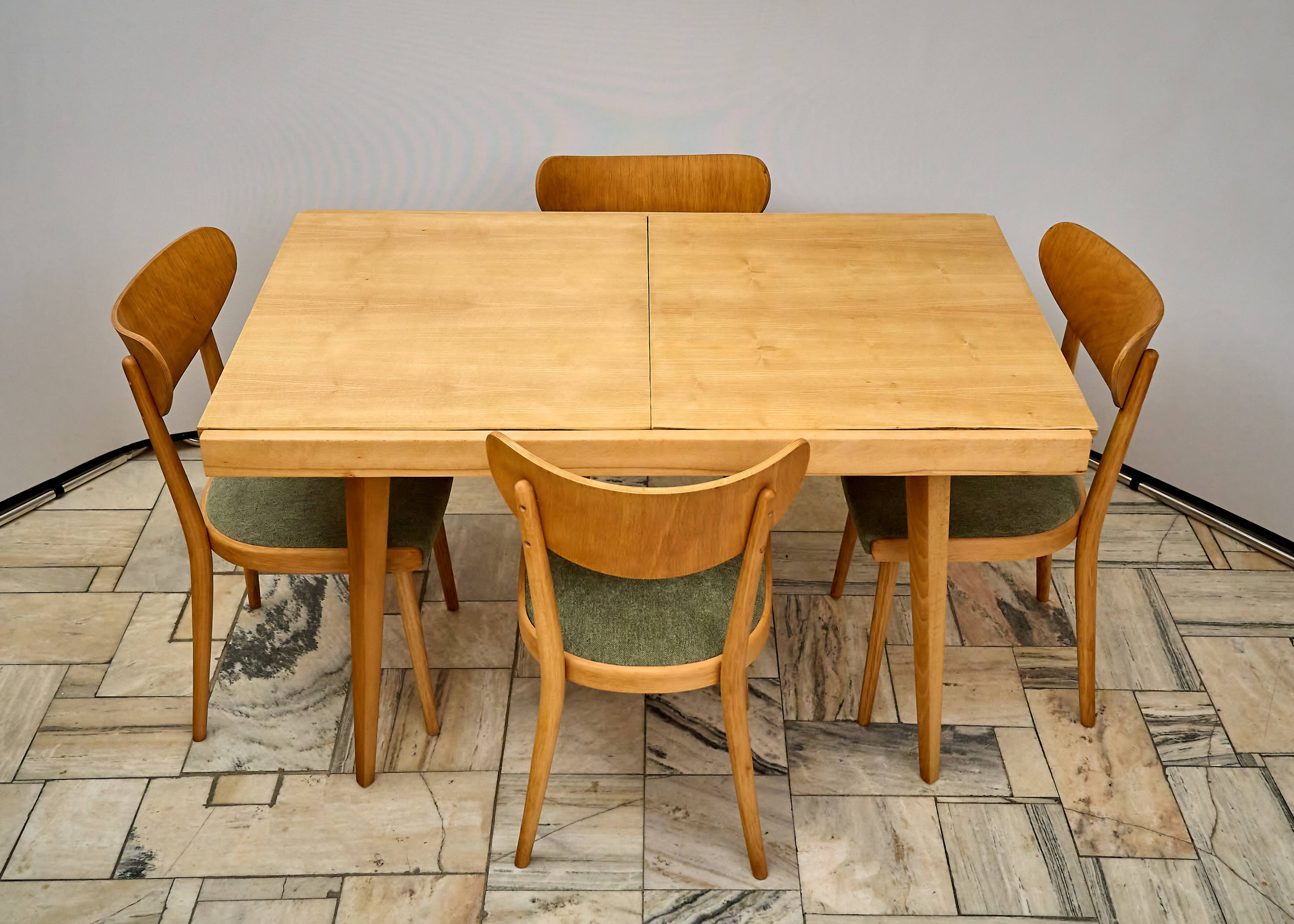 Table à manger extensible en frêne du milieu du siècle