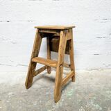 Petit escabeau en bois