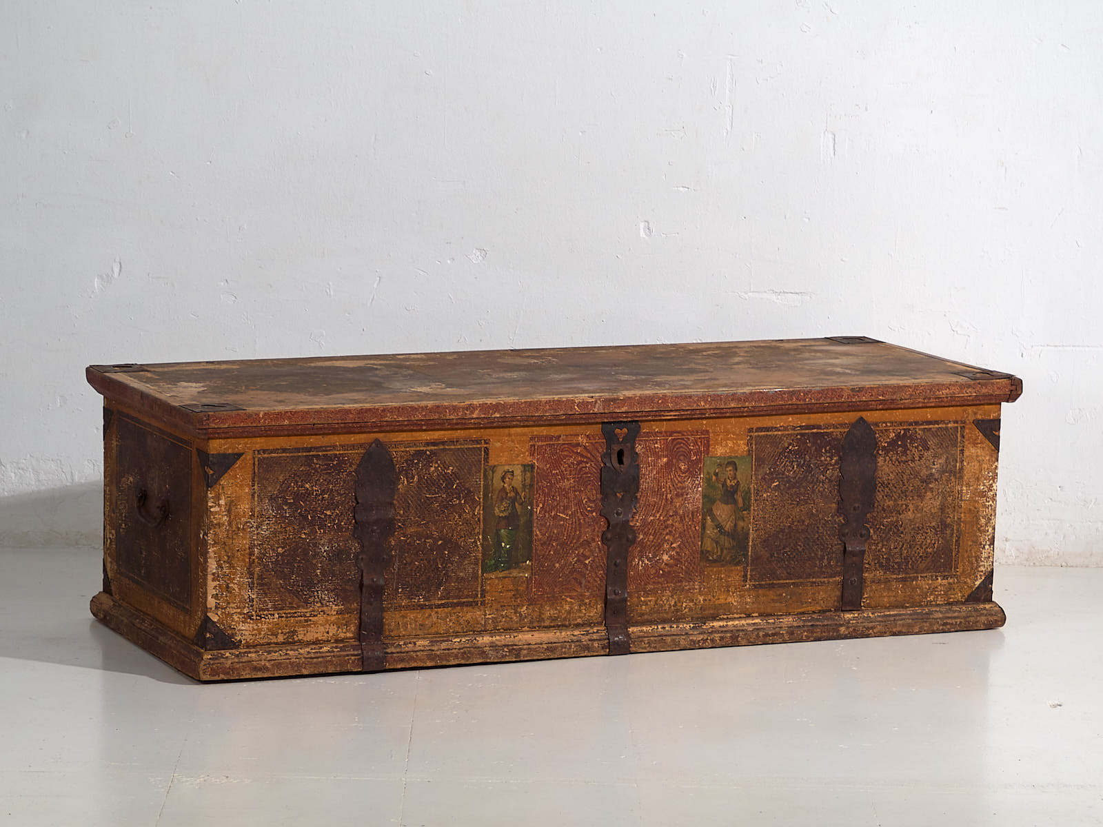 Antique folk art wedding chest (circa 1820)