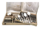 Christofle Vendôme Coquille, ménagère set 62 pièces, couteaux en métal argenté.