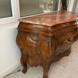 Commode Louis XV type tombeau