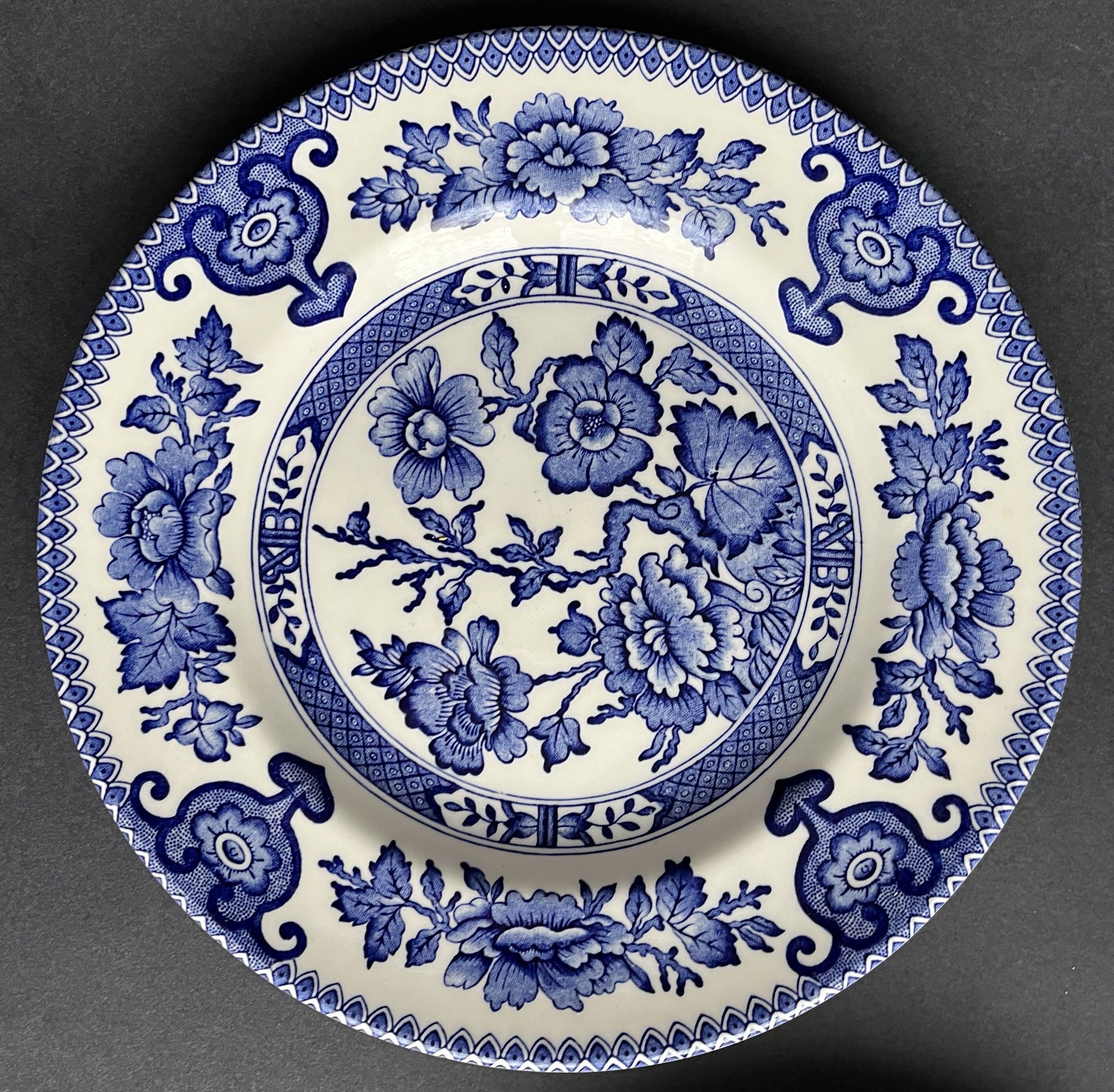 3 assiettes à dessert anglaises