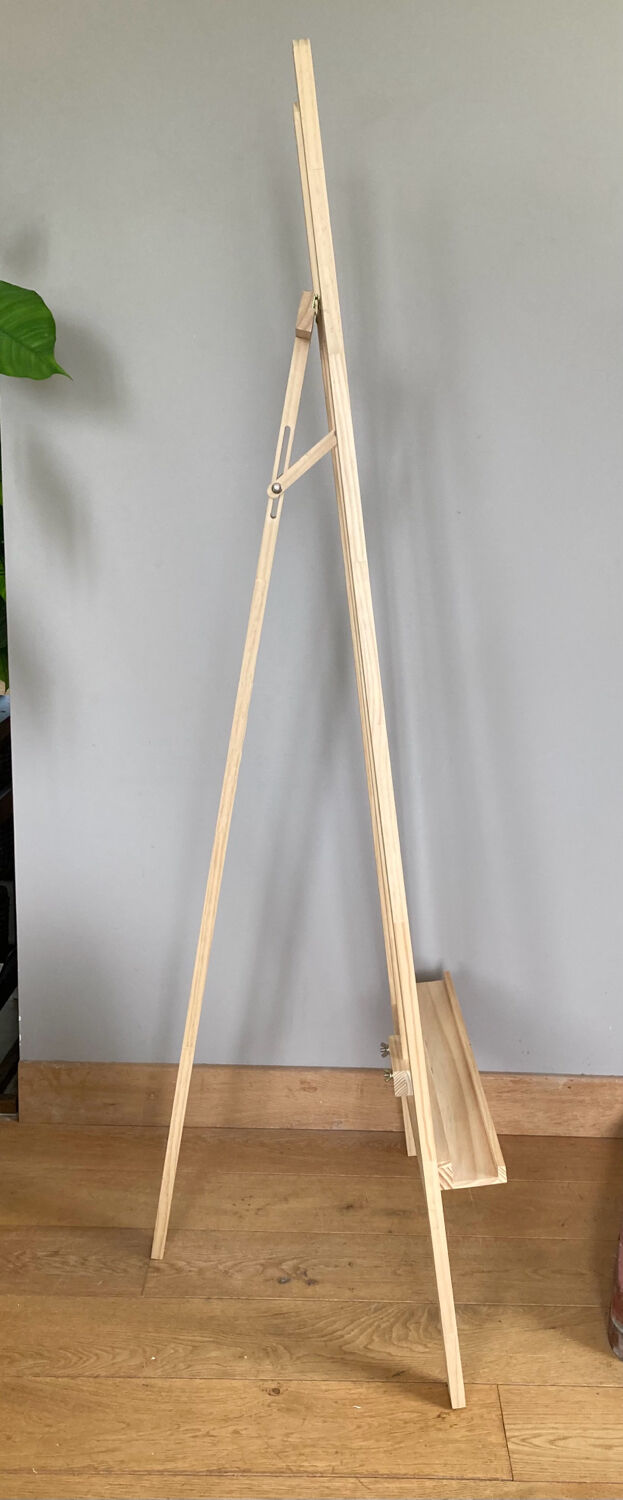 Adjustable painter's easel condition nine twentieth era
