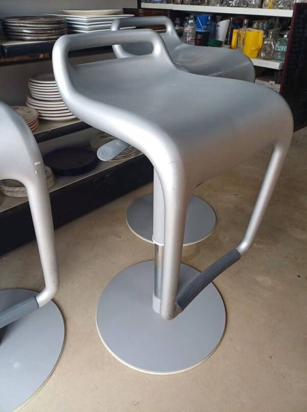 3 tabourets pivotants Noon