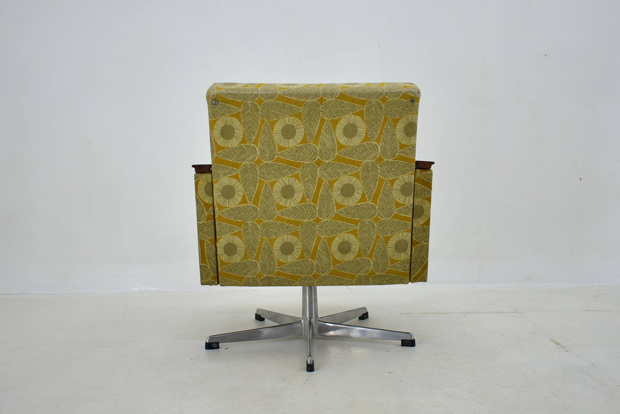 Mid-century armchair, Czechoslovakia, 1970s.