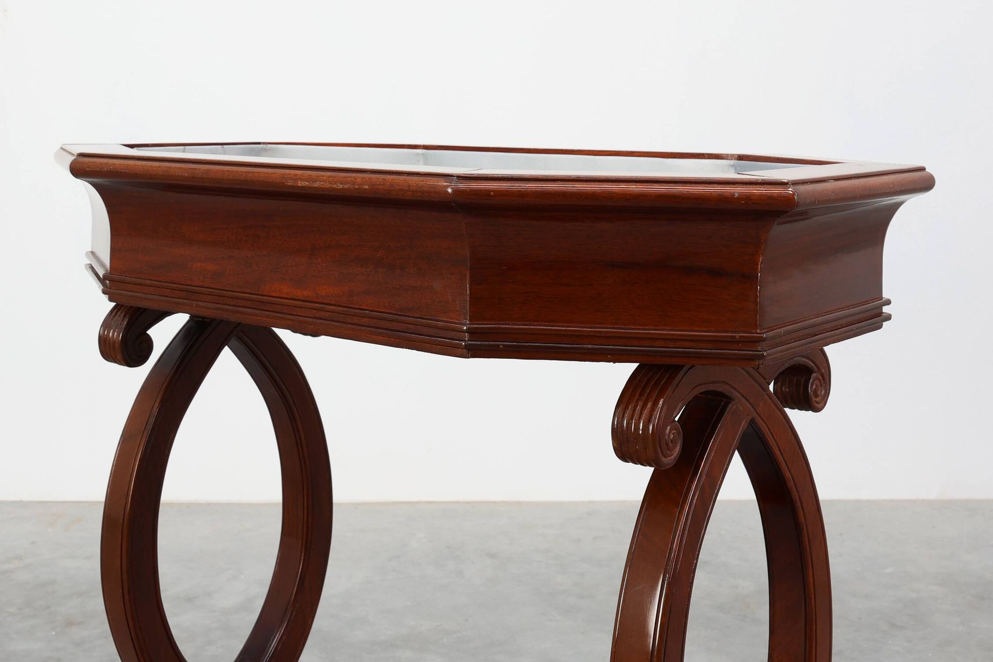 Jardinière Biedermeier en bois, Allemagne vers 1830