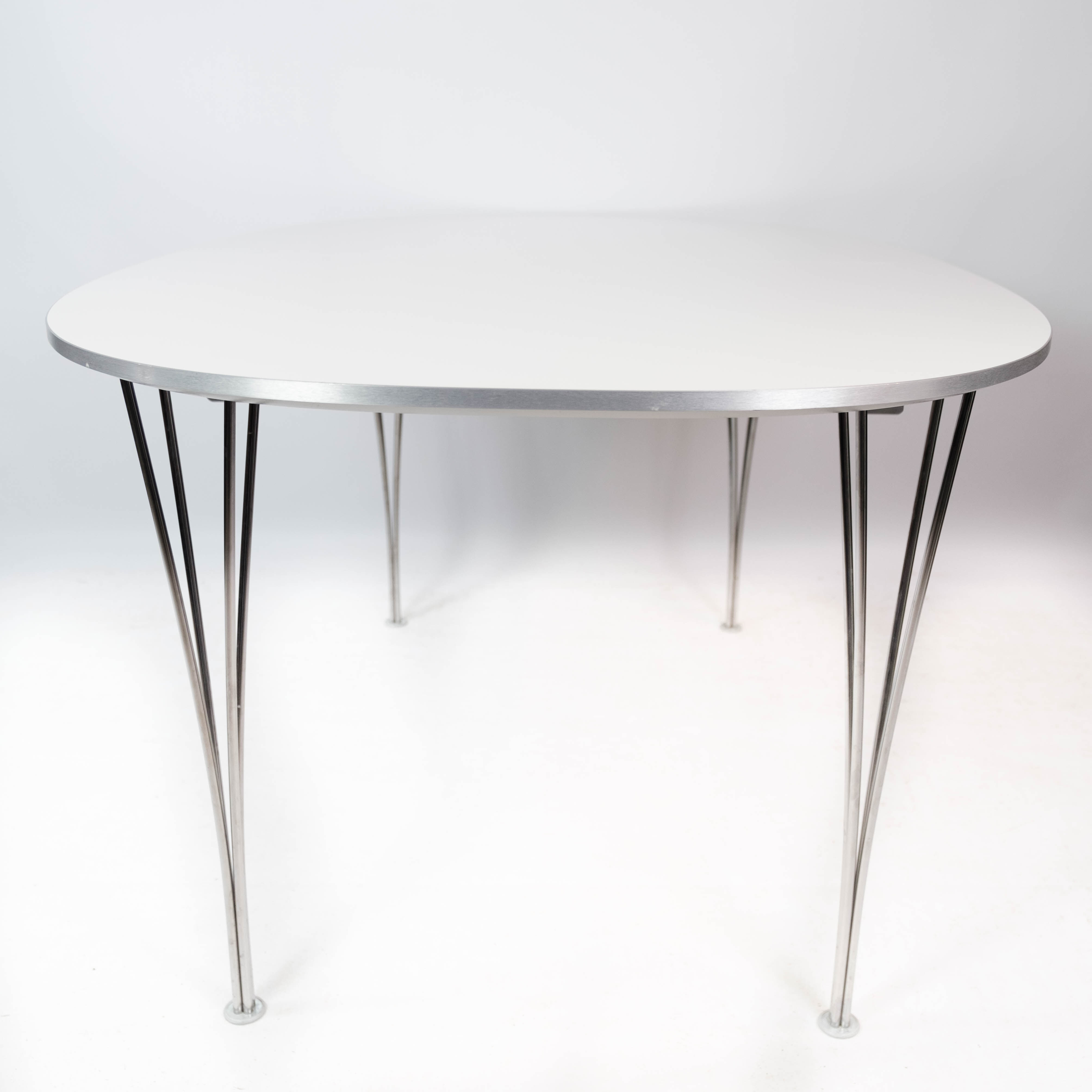 Table à manger super ellipse avec stratifié blanc par Piet Hein et Arne Jacobsen