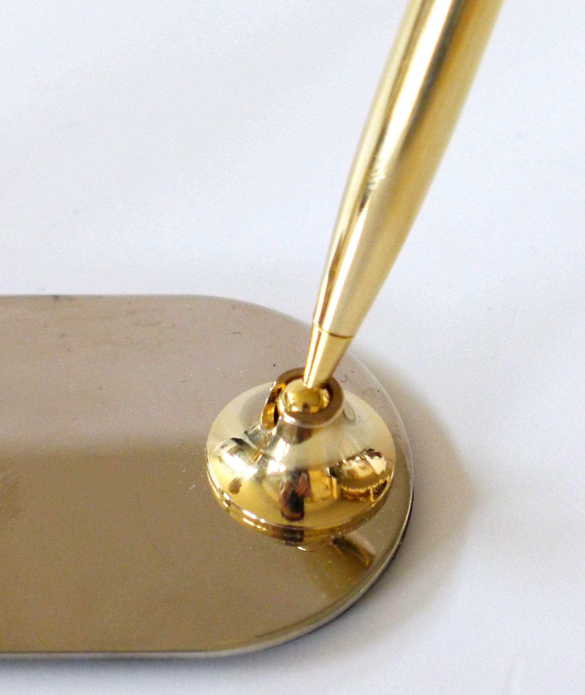 Hourglass & pen holder