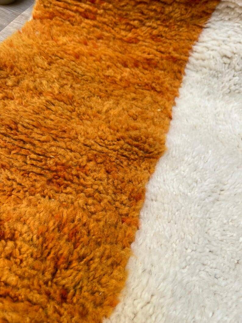 Traditional wool rug 200cm x 300cm