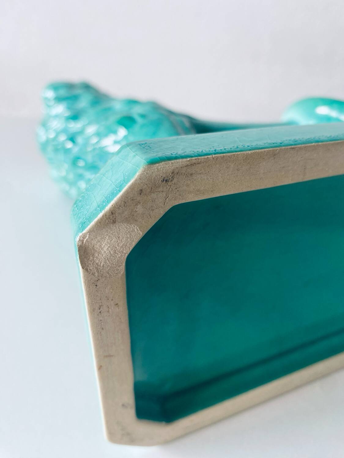 Ceramic lion sculpture