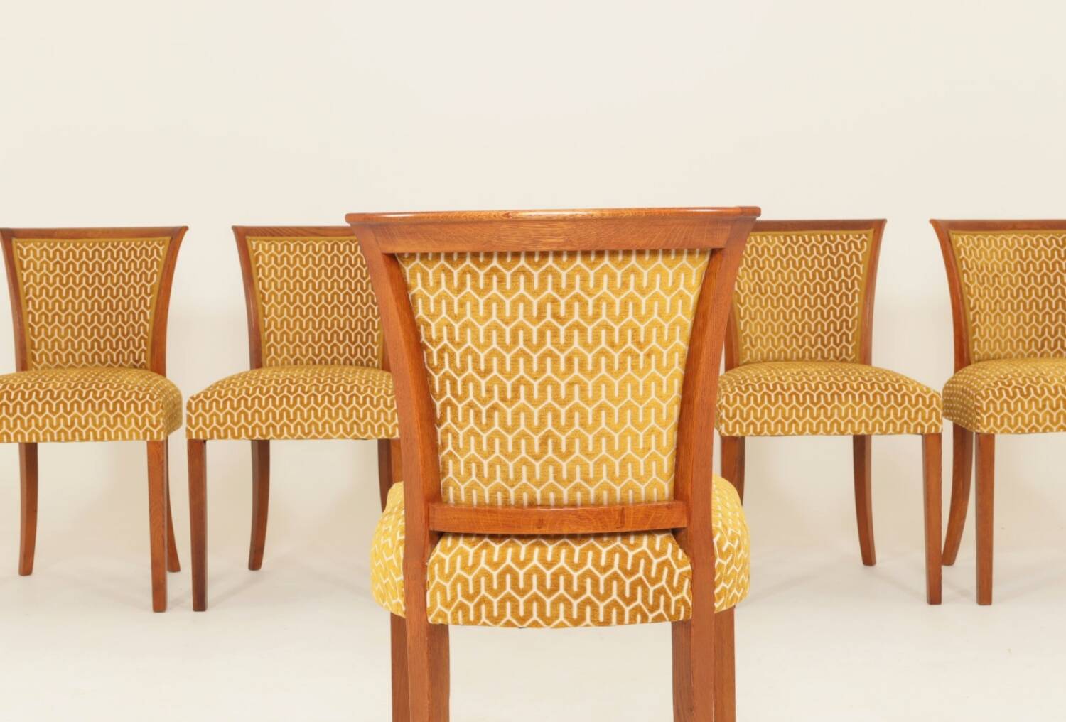 Set of 6 vintage dining chairs in Art Deco geometric jacquard.