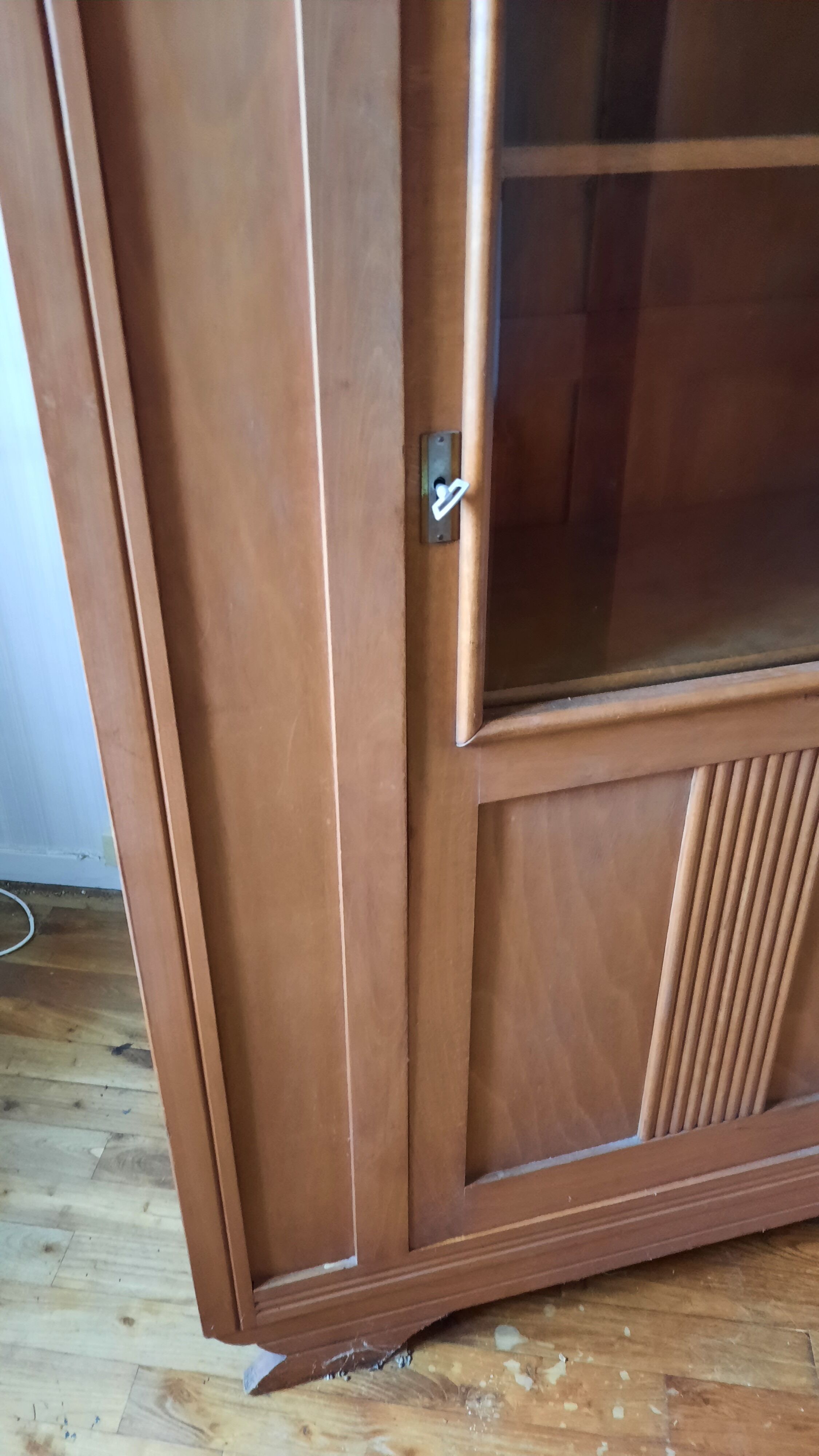 Art Deco style showcase