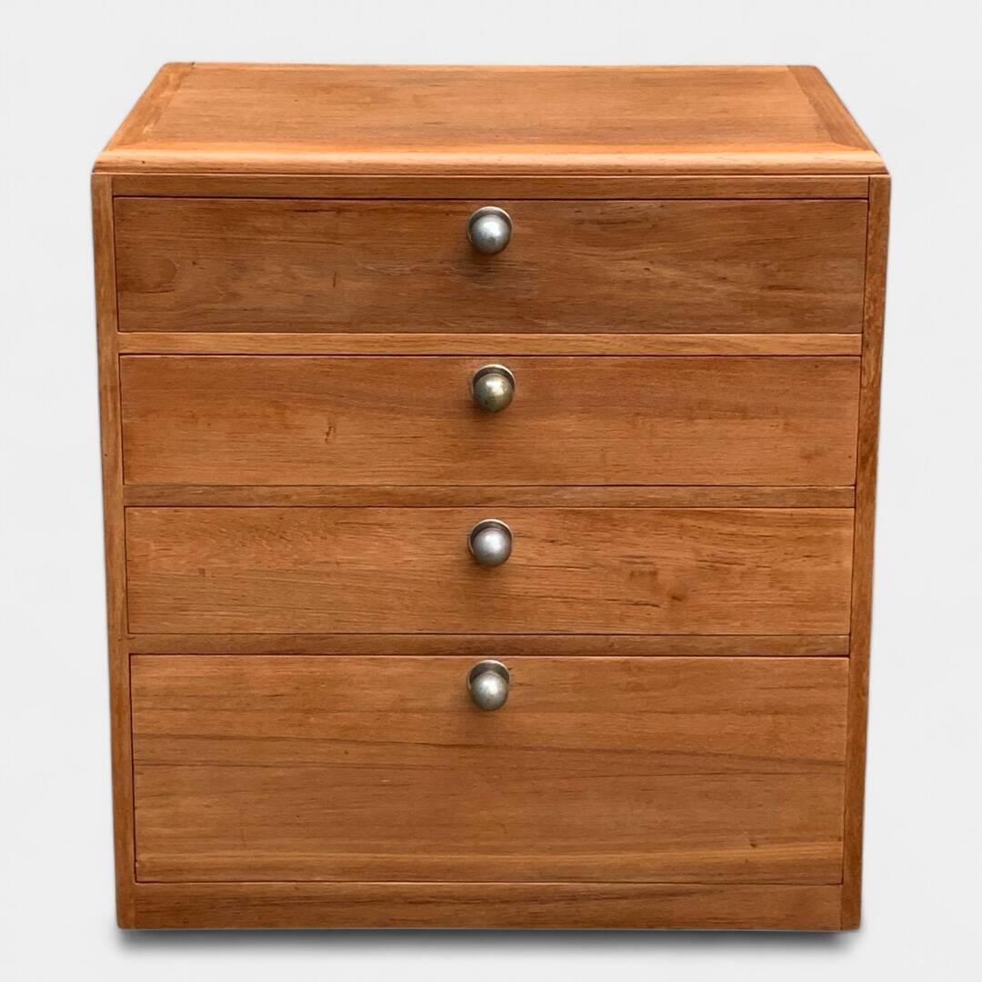 Vintage chest of drawers in solid raw wood from 1950